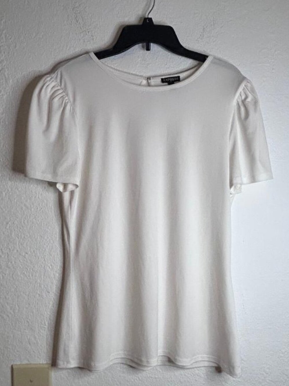 Cream Puffer Sleeve Blouse with Keyhole on Back Express size XL